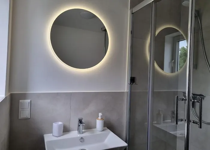 Schoene Zentral In *